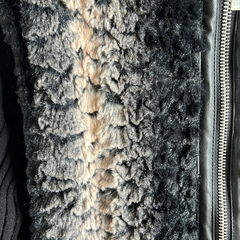 Absolutely stunning faux fur zippered sweater by belldini. - Picture 3 of 12